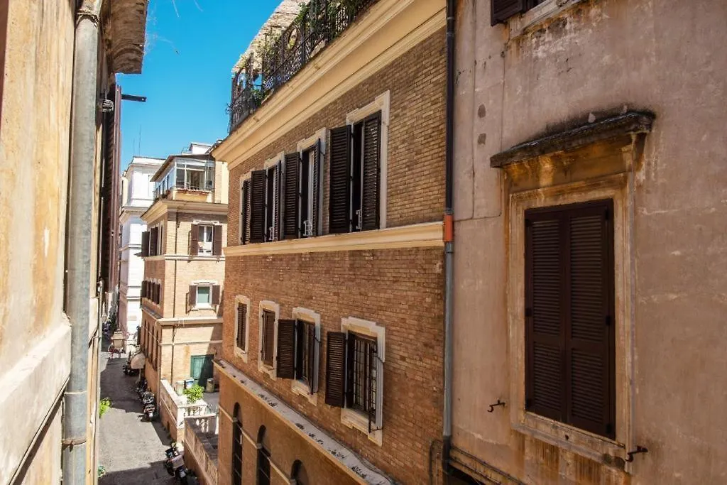 Maison Del Colosseo-1